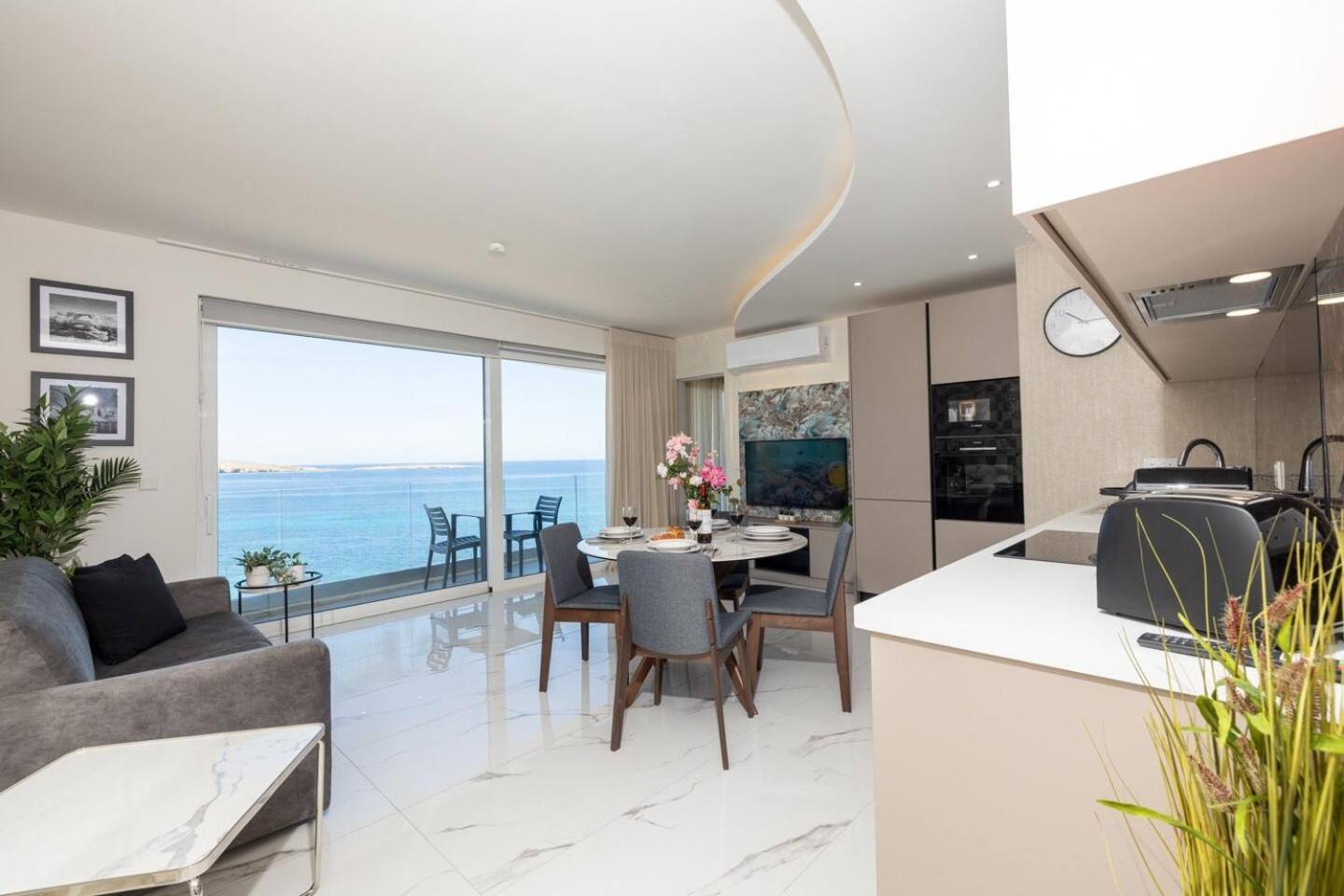Ivory Suite Seafront With Views!- Fl 15 By Homely Σεντ Πόλς Μπέι Εξωτερικό φωτογραφία
